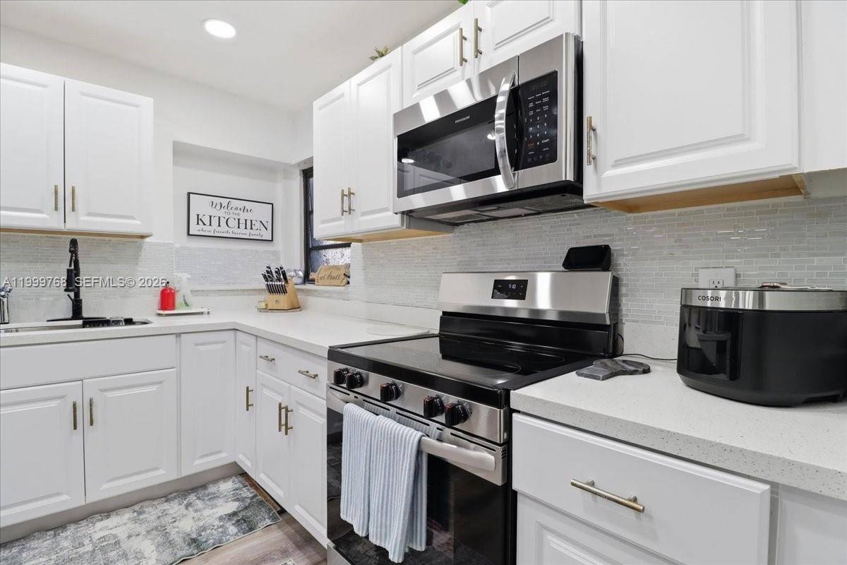 House for rent at 7551 Polk St, Hollywood, FL 33024