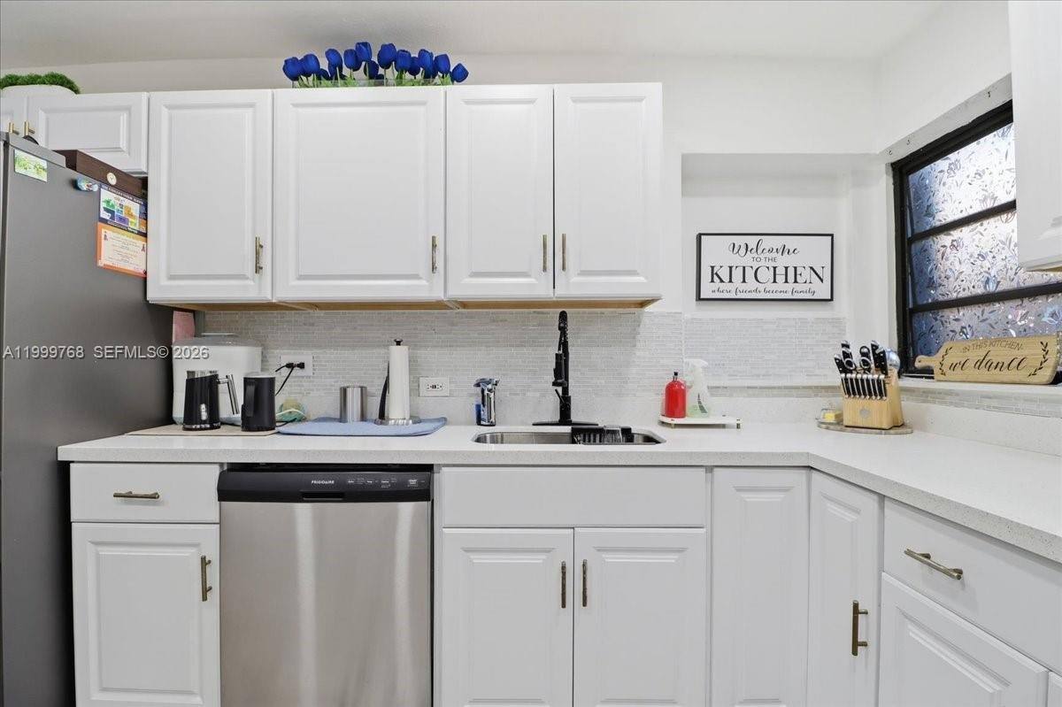 House for rent at 7551 Polk St, Hollywood, FL 33024