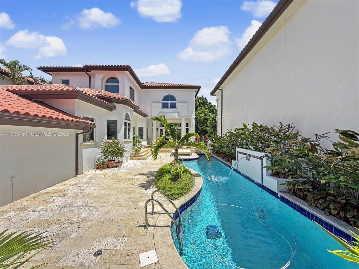 House for rent at 13689 Deering Bay Dr, Miami, FL 33158