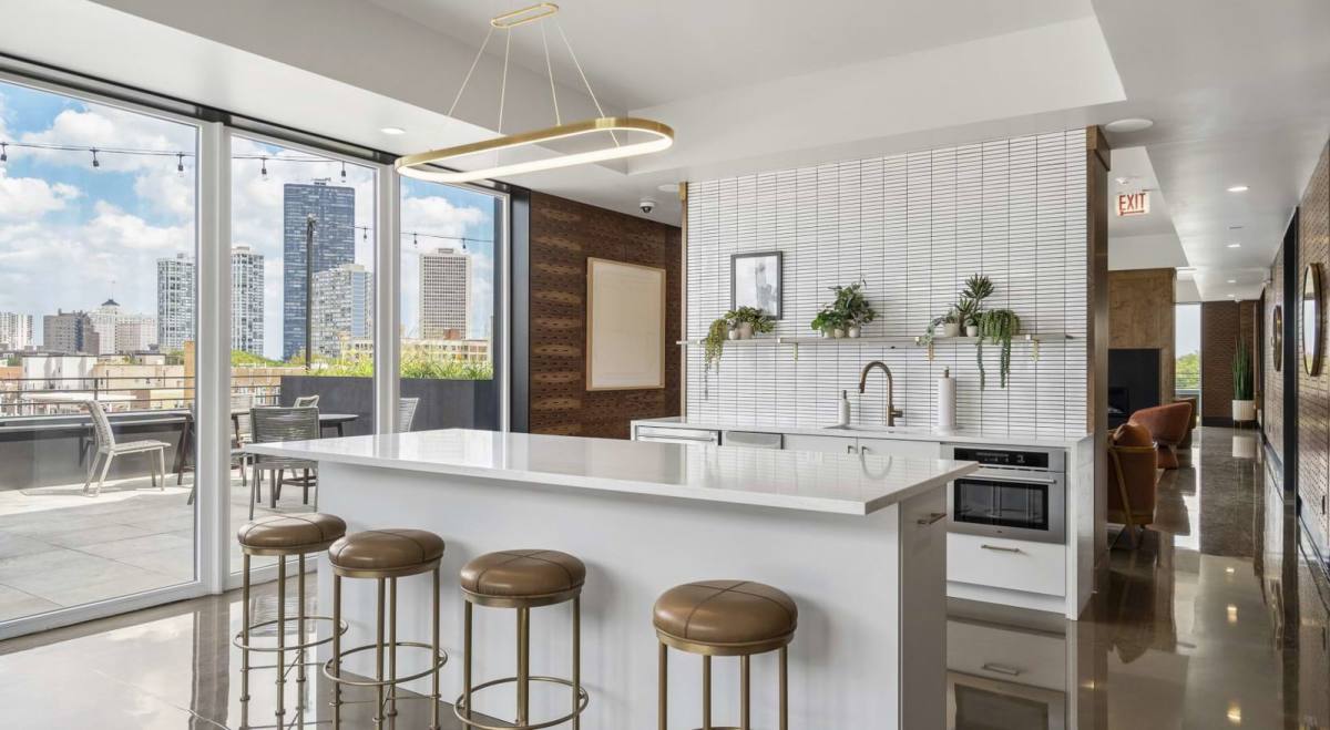 Apartment for rent at 1135 W Winona St #B118, Chicago, IL 60640