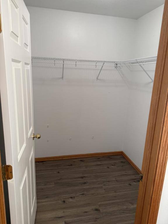 House for rent at 406 408 4th St NW, Altoona, IA 50009