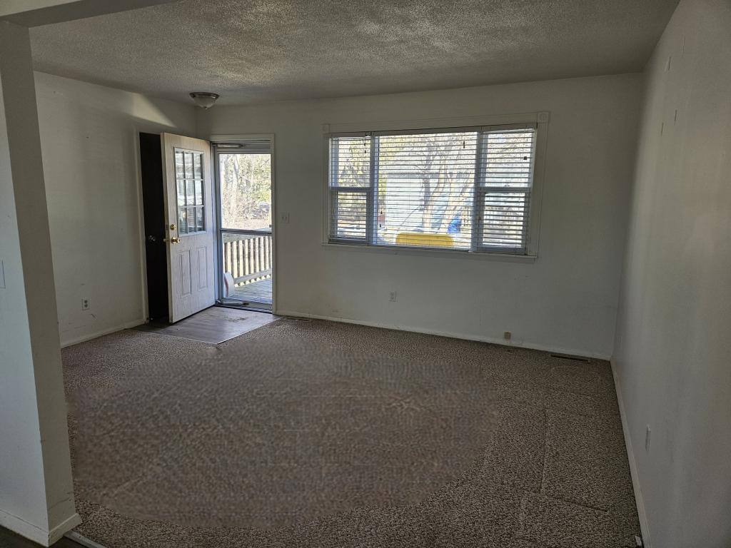 Townhouse for rent at 614 S Mill B, Saint Louis, MI 48880