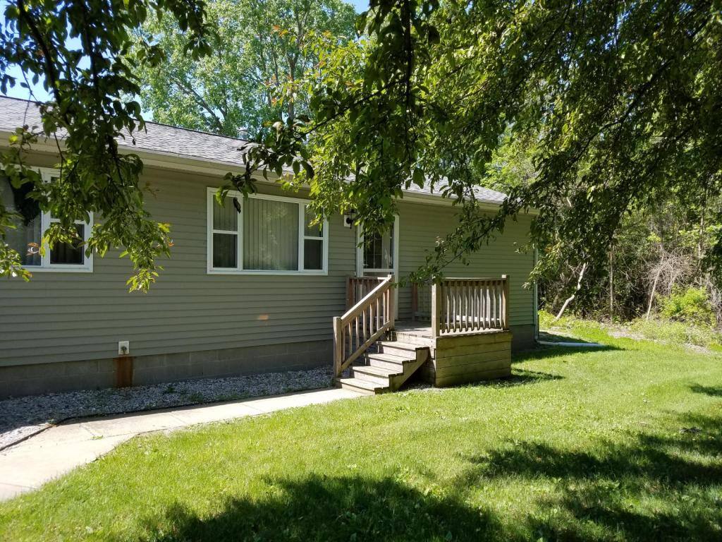 Townhouse for rent at 614 S Mill B, Saint Louis, MI 48880