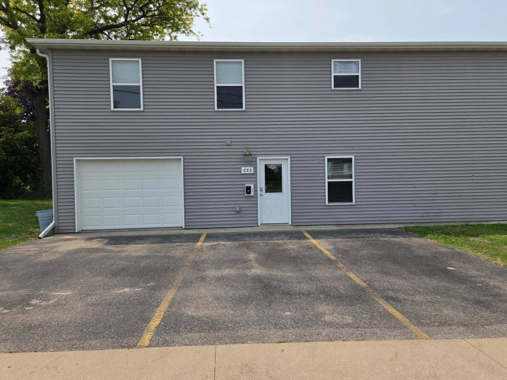 House for rent at 687 Camp St, Platteville, WI 53818