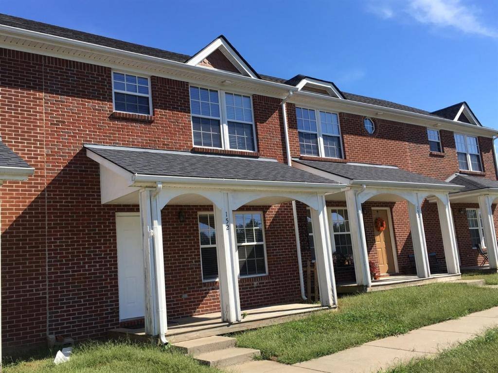 Townhouse for rent at 158 Abbey Rd Versailles, Key, Versailles, KY 40383
