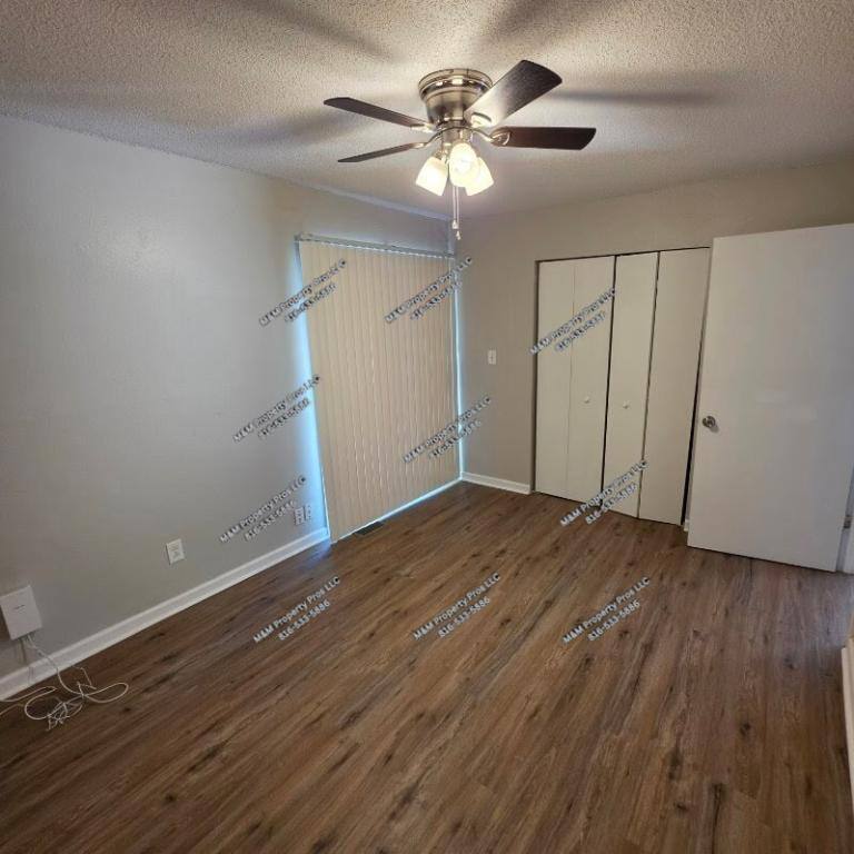 House for rent at 408 NE Westwind Dr, Lees Summit, MO 64086