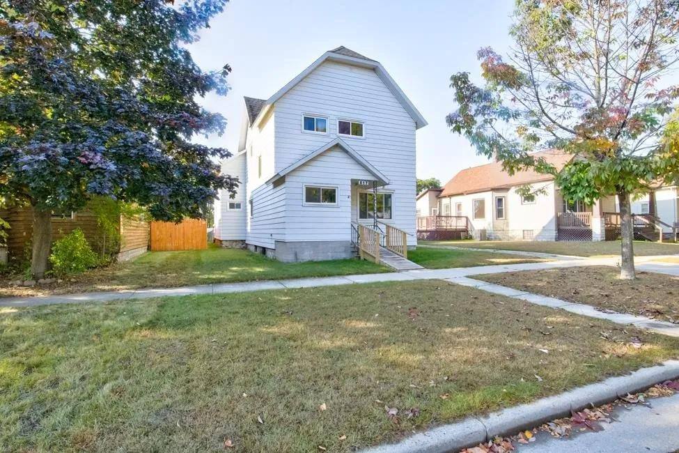 House for rent at 817 Terrace Ave, Marinette, WI 54143