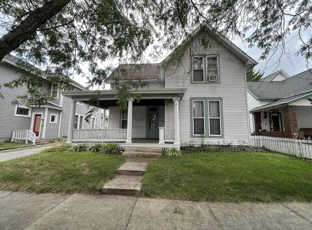 Apartment for rent at 722 Hutchins Ave, Columbus, IN 47201