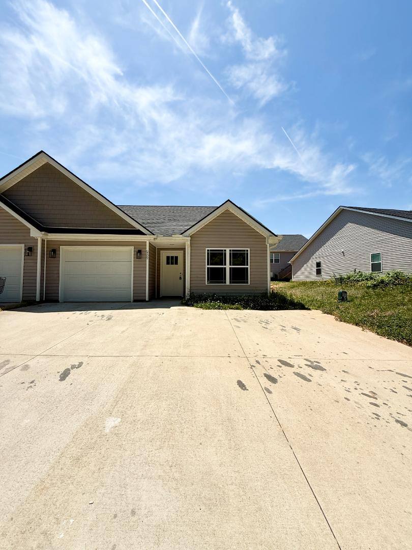 Apartment for rent at 252 York St, Chesnee, SC 29323
