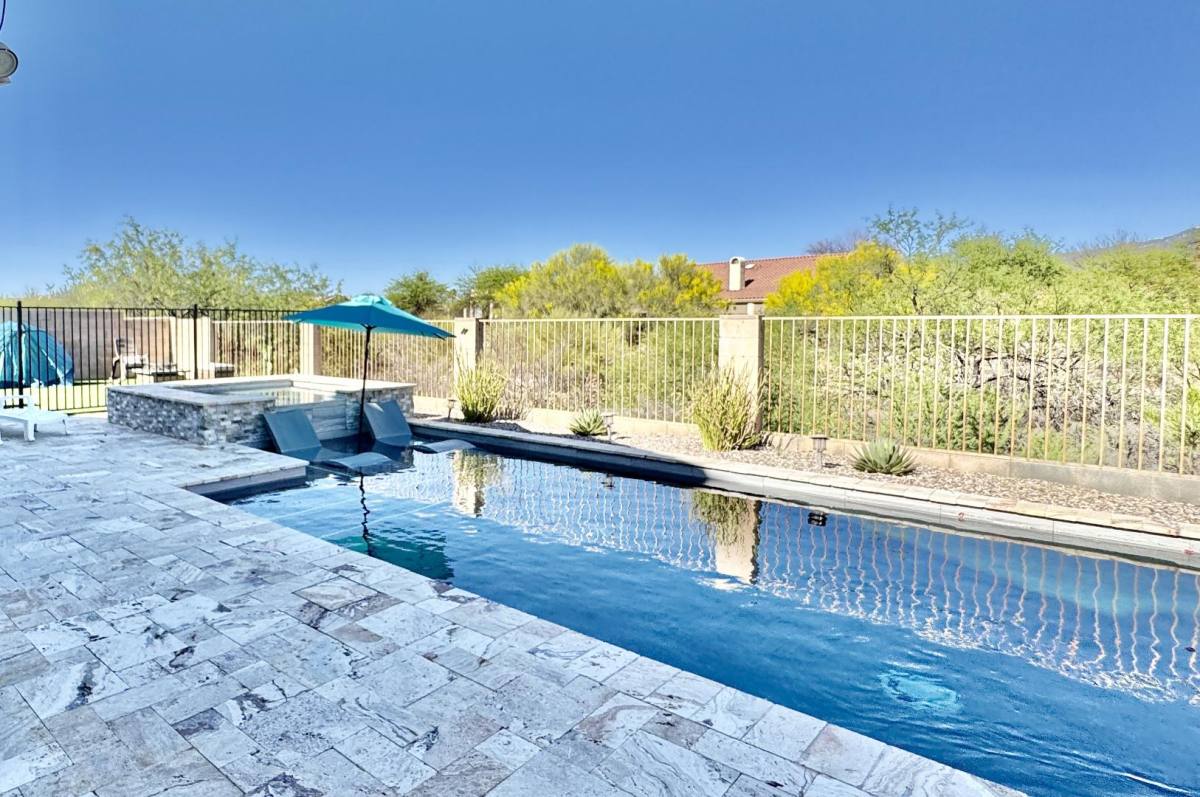 House for rent at 12768 N Lantern Way, Tucson, AZ 85755