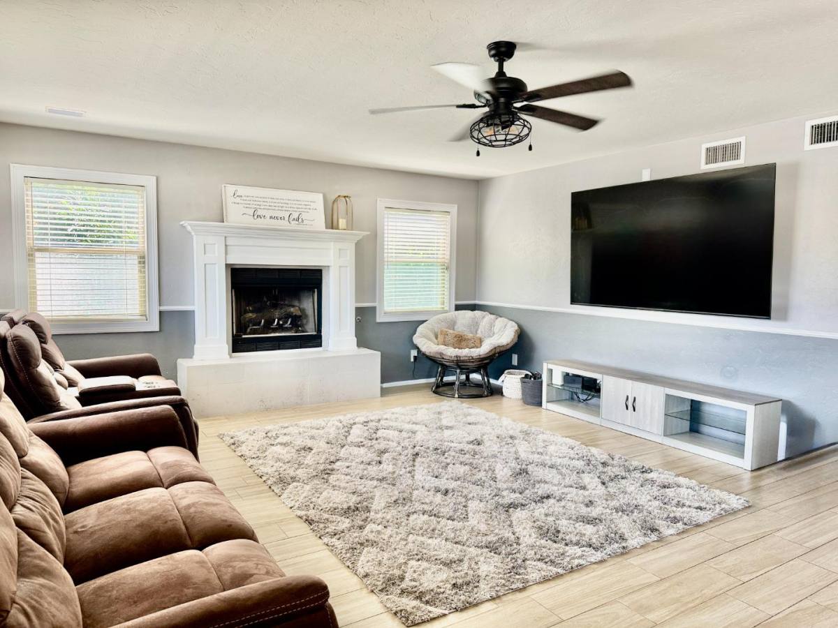 House for rent at 12768 N Lantern Way, Tucson, AZ 85755