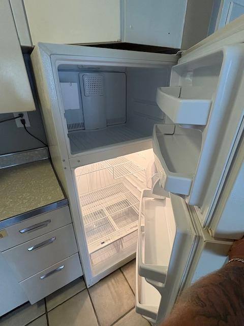 Apartment for rent at 107 E 9th St, Bartlesville, OK 74003