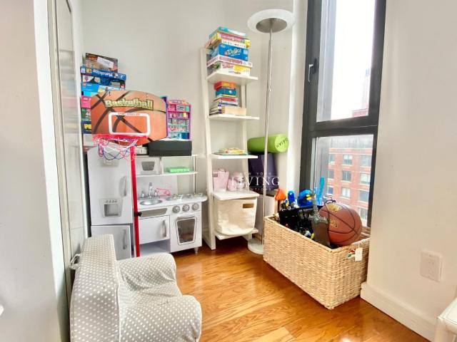 Apartment for rent at 89 Murray St #10K, New York, NY 10007