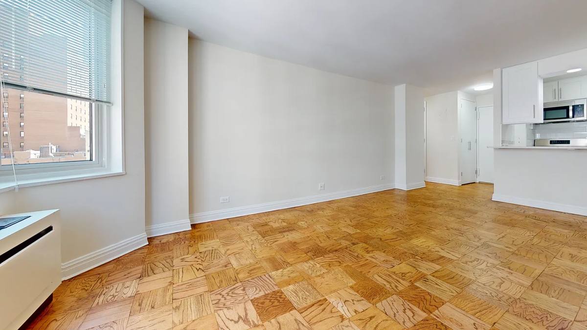 Apartment for rent at 400 E 71st St #8PP, New York, NY 10021