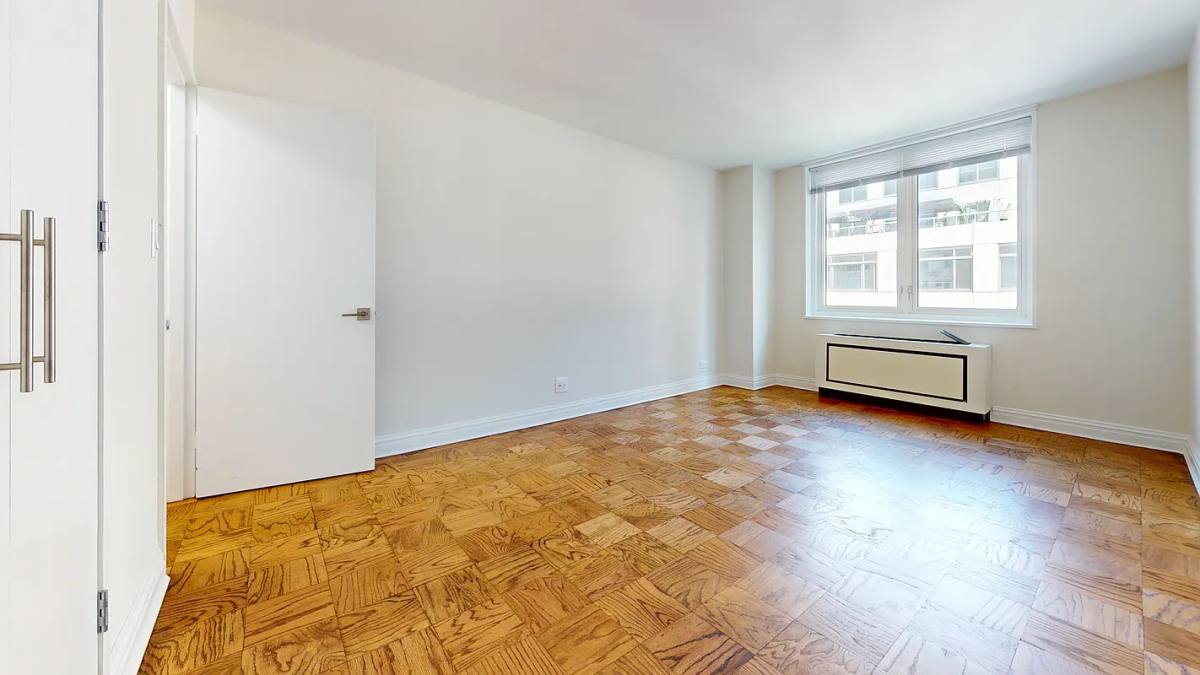 Apartment for rent at 400 E 71st St #8PP, New York, NY 10021