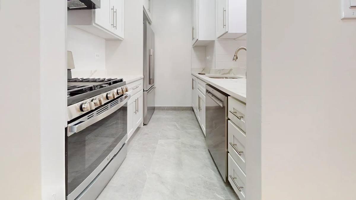 Apartment for rent at 400 E 71st St #8PP, New York, NY 10021