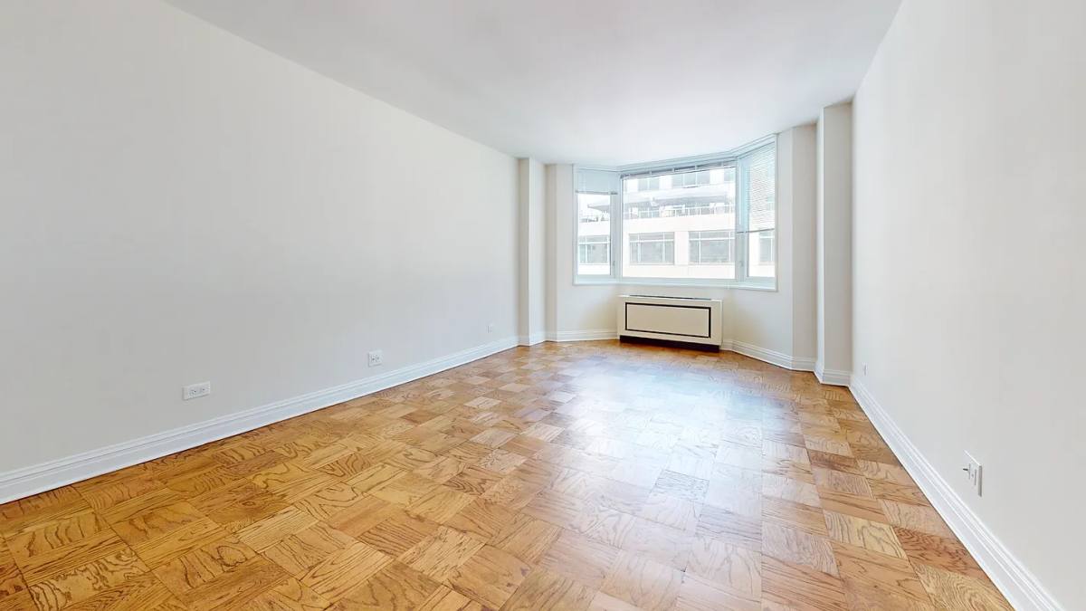 Apartment for rent at 400 E 71st St #8PP, New York, NY 10021
