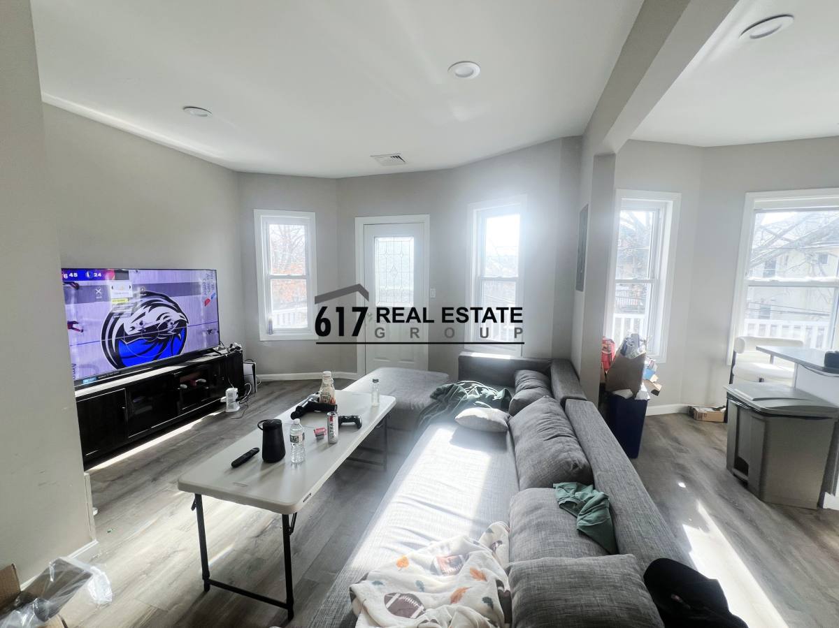 Apartment for rent at 39 Long Ave #2, Allston, MA 02134