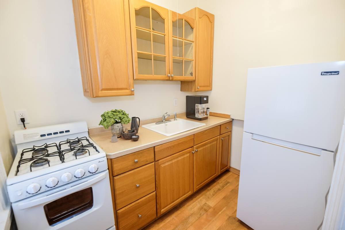 Apartment for rent at Lake Harriet Pkwy, 4410 W Lake Harriet Parkway #105, Minneapolis, MN 55408