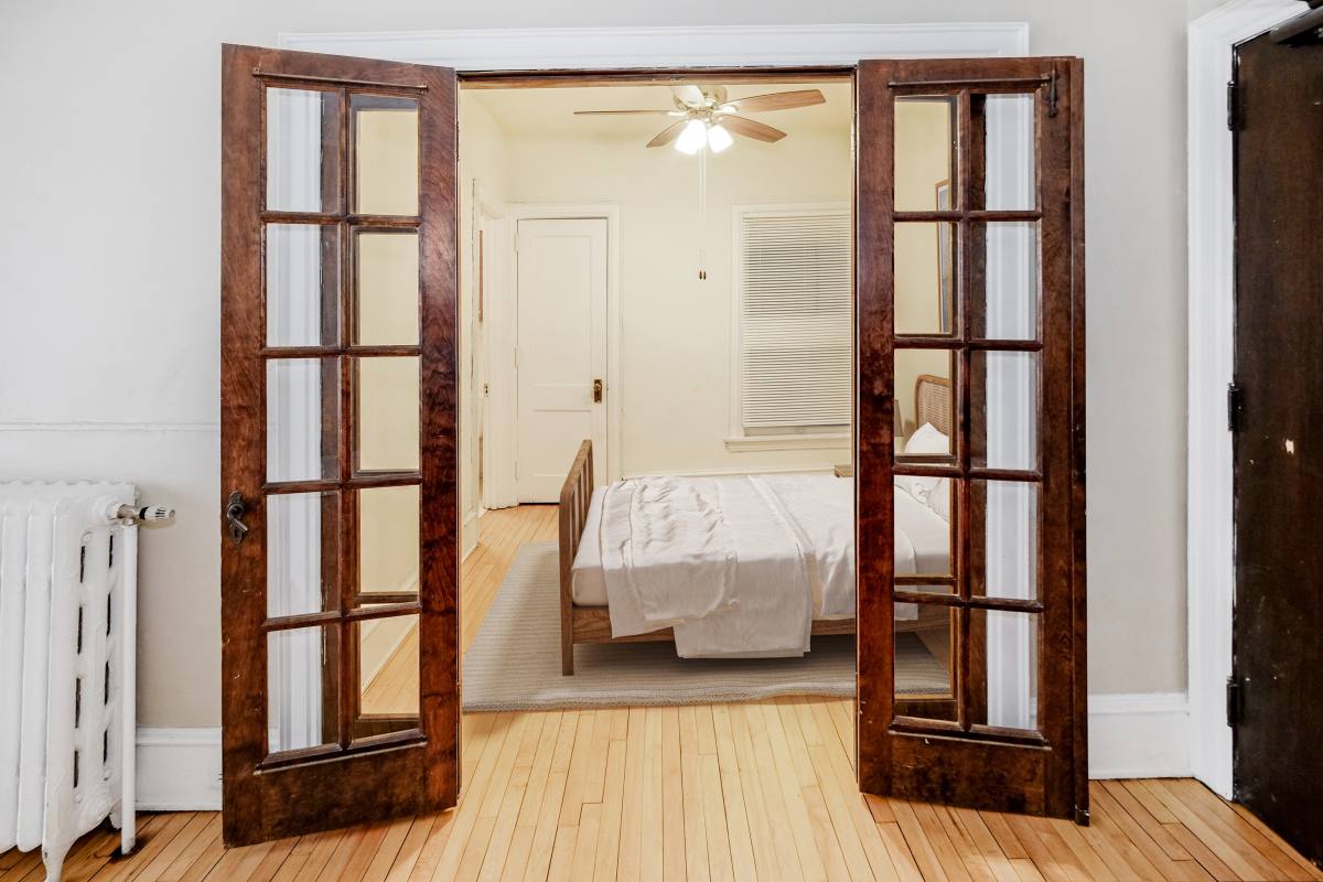 Apartment for rent at Lake Harriet Pkwy, 4410 W Lake Harriet Parkway #105, Minneapolis, MN 55408