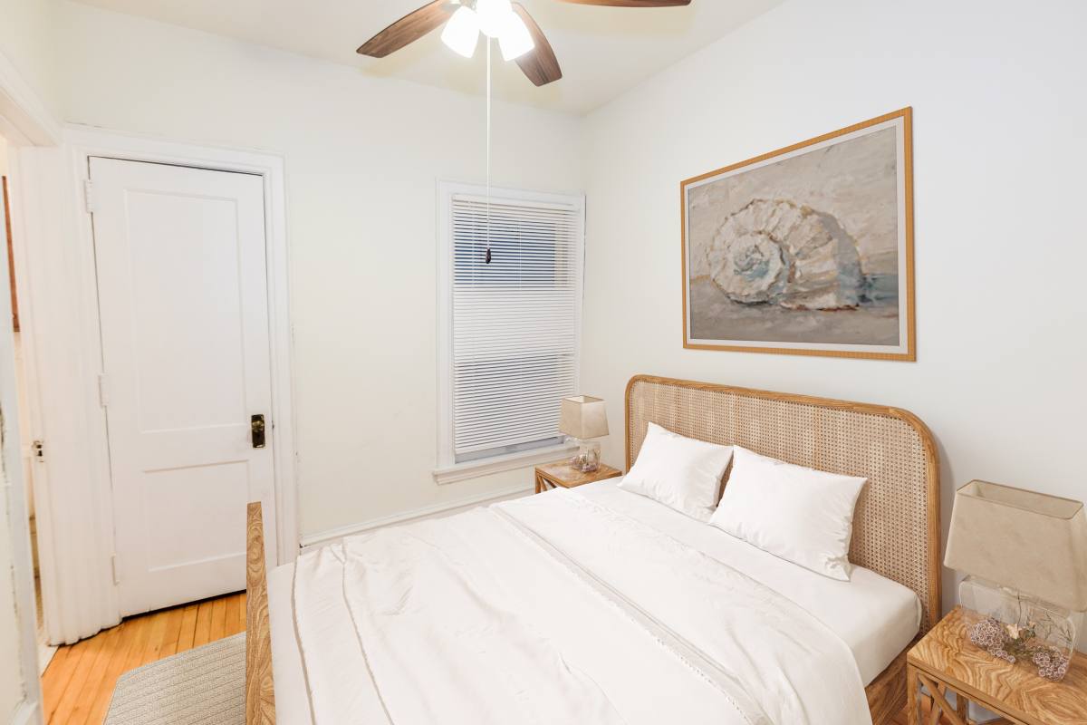 Apartment for rent at Lake Harriet Pkwy, 4410 W Lake Harriet Parkway #105, Minneapolis, MN 55408