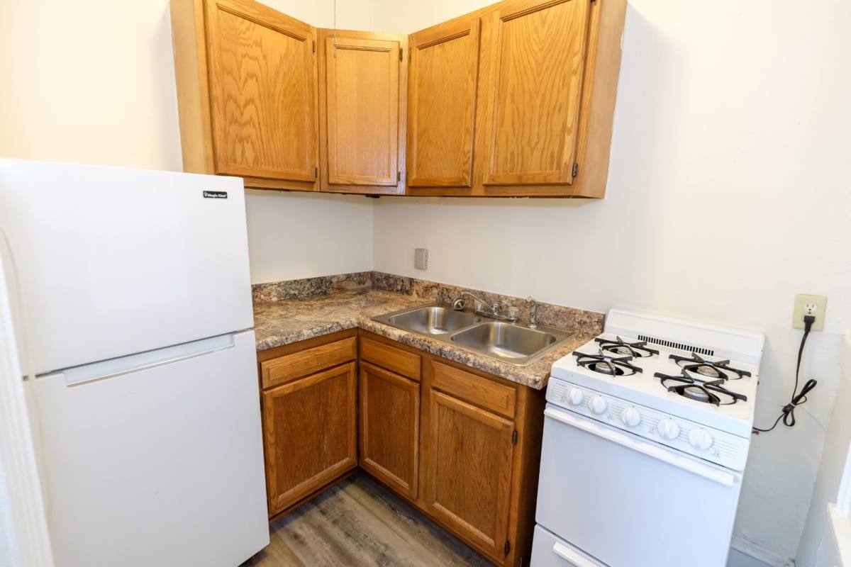 Apartment for rent at Lake Harriet Pkwy, 4410 W Lake Harriet Parkway #105, Minneapolis, MN 55408