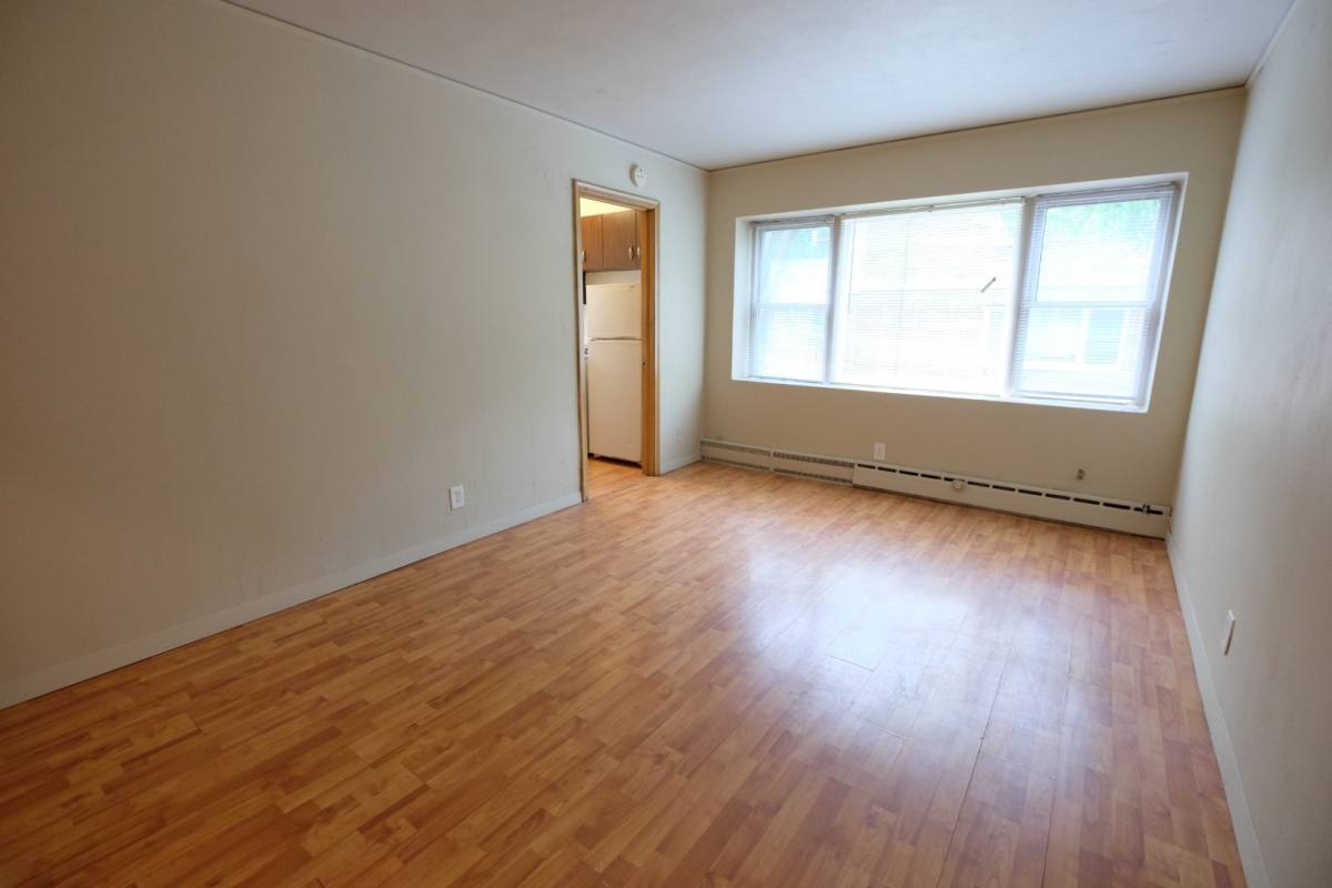 Apartment for rent at Linden Hills 2715 & 2719, 2715-2719 W 43rd St #303, Minneapolis, MN 55408