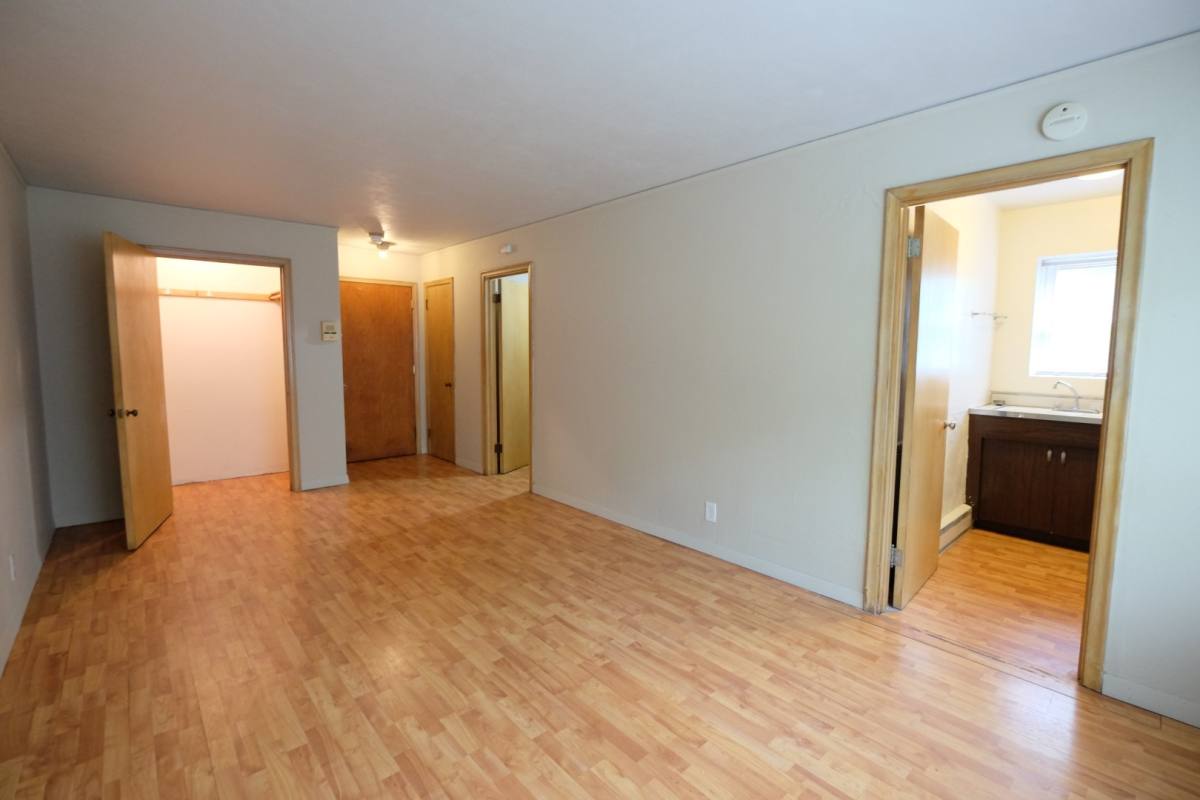 Apartment for rent at Linden Hills 2715 & 2719, 2715-2719 W 43rd St #303, Minneapolis, MN 55408