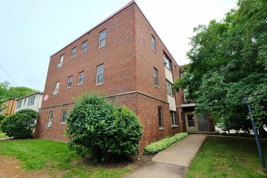 Apartment for rent at Linden Hills 2715 & 2719, 2715-2719 W 43rd St #303, Minneapolis, MN 55408