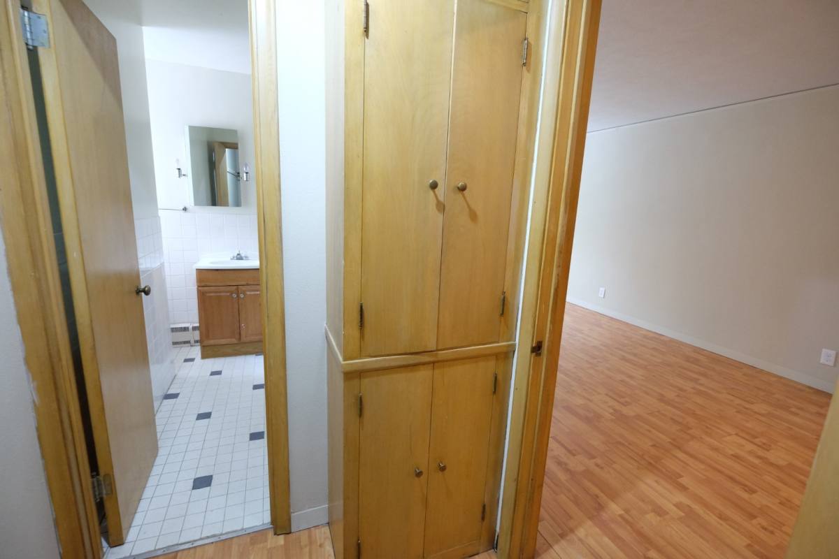 Apartment for rent at Linden Hills 2715 & 2719, 2715-2719 W 43rd St #303, Minneapolis, MN 55408