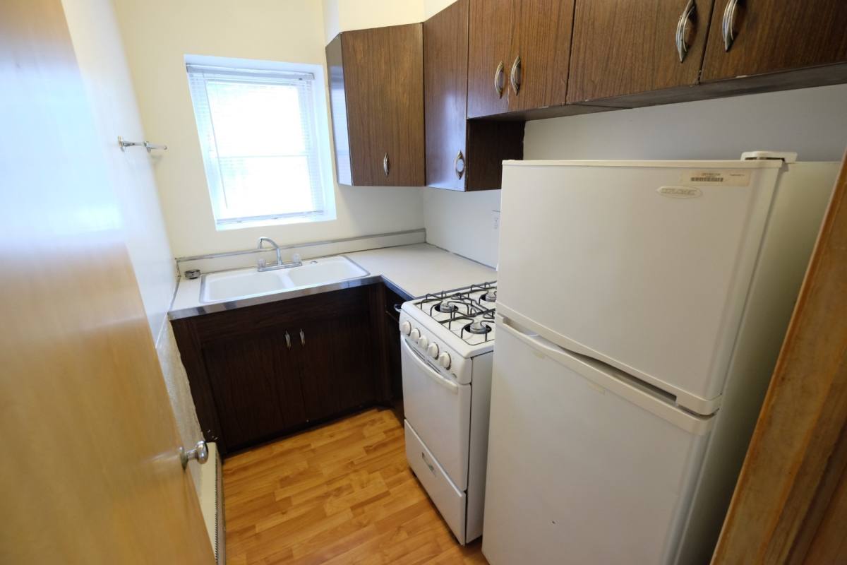 Apartment for rent at Linden Hills 2715 & 2719, 2715-2719 W 43rd St #303, Minneapolis, MN 55408
