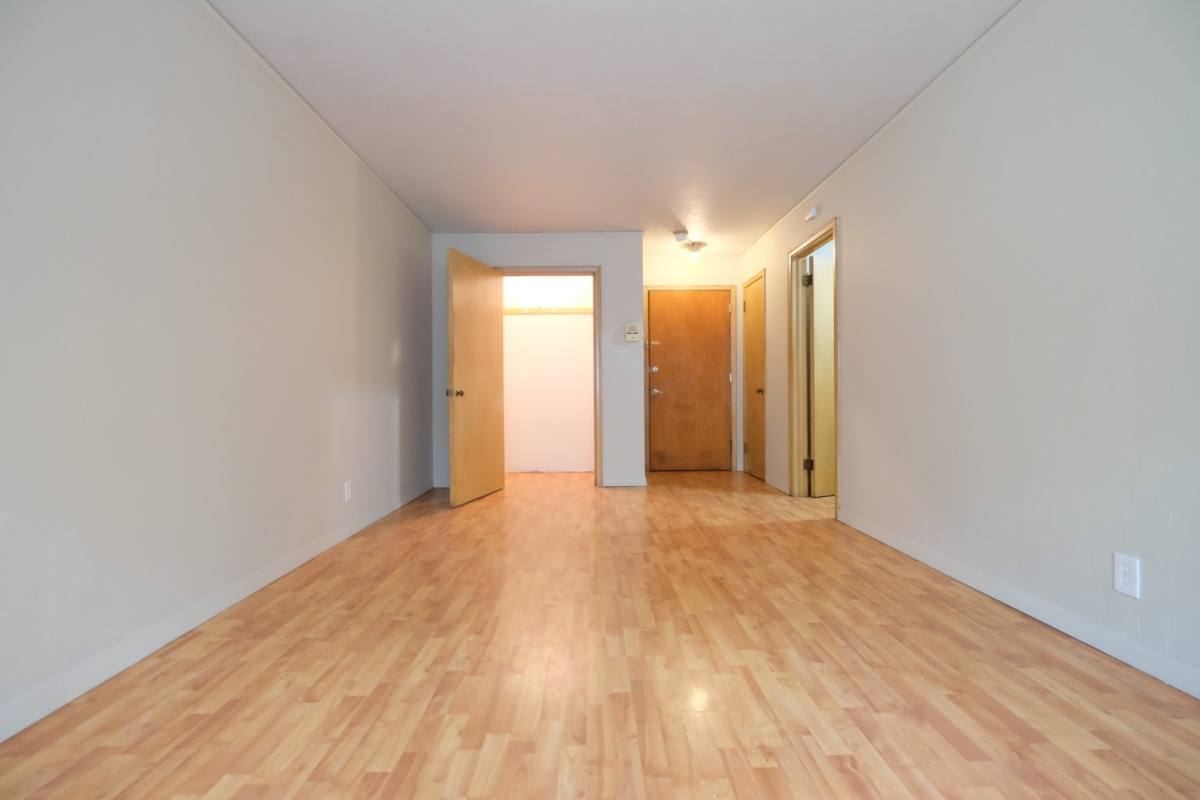 Apartment for rent at Linden Hills 2715 & 2719, 2715-2719 W 43rd St #303, Minneapolis, MN 55408