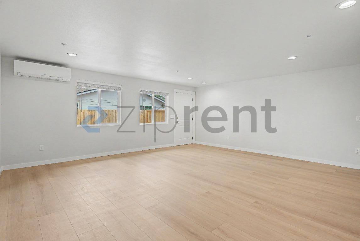 Apartment for rent at 4329 Arnold St NE, Salem, OR 97303