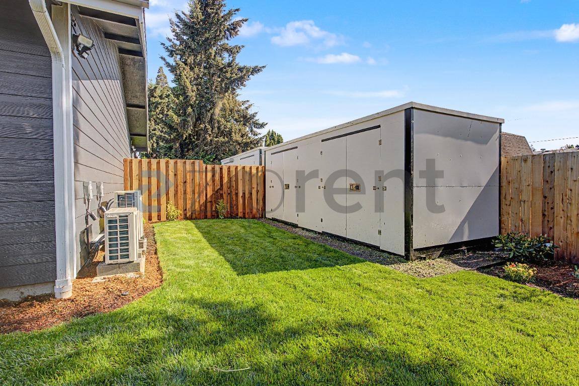 Apartment for rent at 4329 Arnold St NE, Salem, OR 97303
