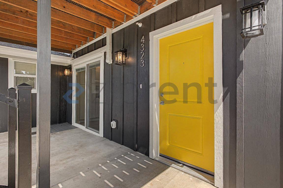 Apartment for rent at 4323 Arnold St NE, Salem, OR 97303