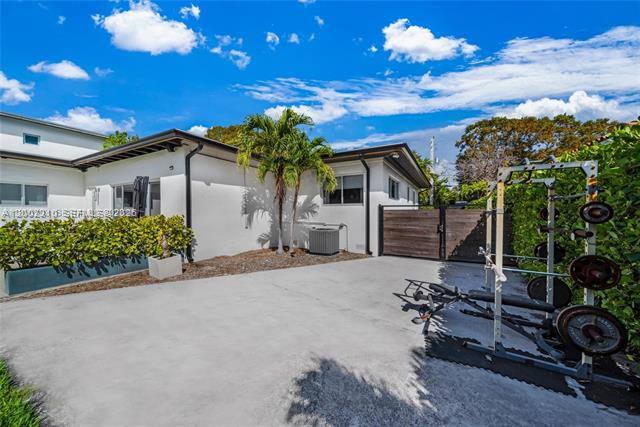 House for rent at 3531 SW 1st Ave, Miami, FL 33145