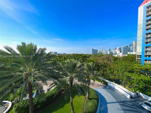 Apartment for rent at 2101 Brickell Ave #401, Miami, FL 33129