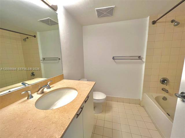 Apartment for rent at 2101 Brickell Ave #401, Miami, FL 33129