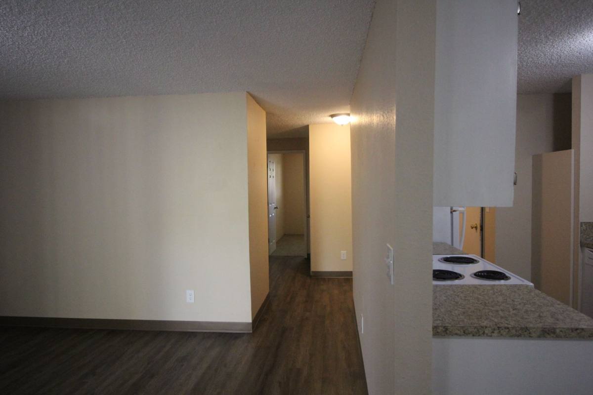 Apartment for rent at Regency Terrace, 414 E 9th St, Newberg, OR 97132