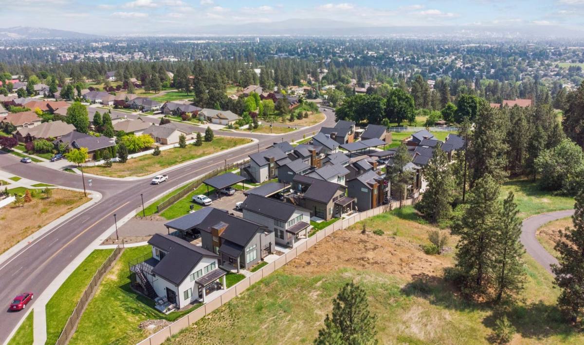 Townhouse for rent at 7217 N Five Mile Rd, Spokane, WA 99208