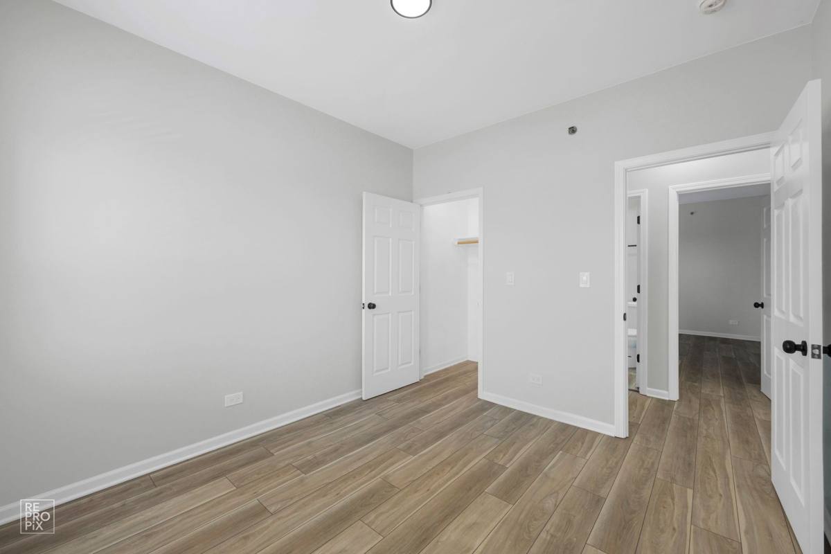 Apartment for rent at 111 Garfield Ave, Oak Park, IL 60304