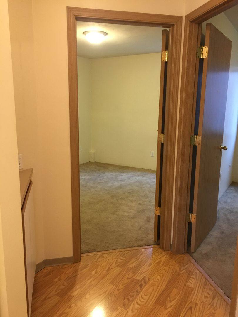 Apartment for rent at 962 964 966 E18th Ave, Eugene, OR 97403