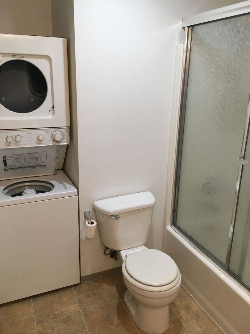 Apartment for rent at 962 964 966 E18th Ave, Eugene, OR 97403