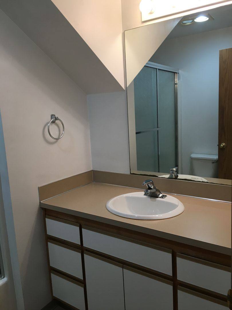 Apartment for rent at 962 964 966 E18th Ave, Eugene, OR 97403