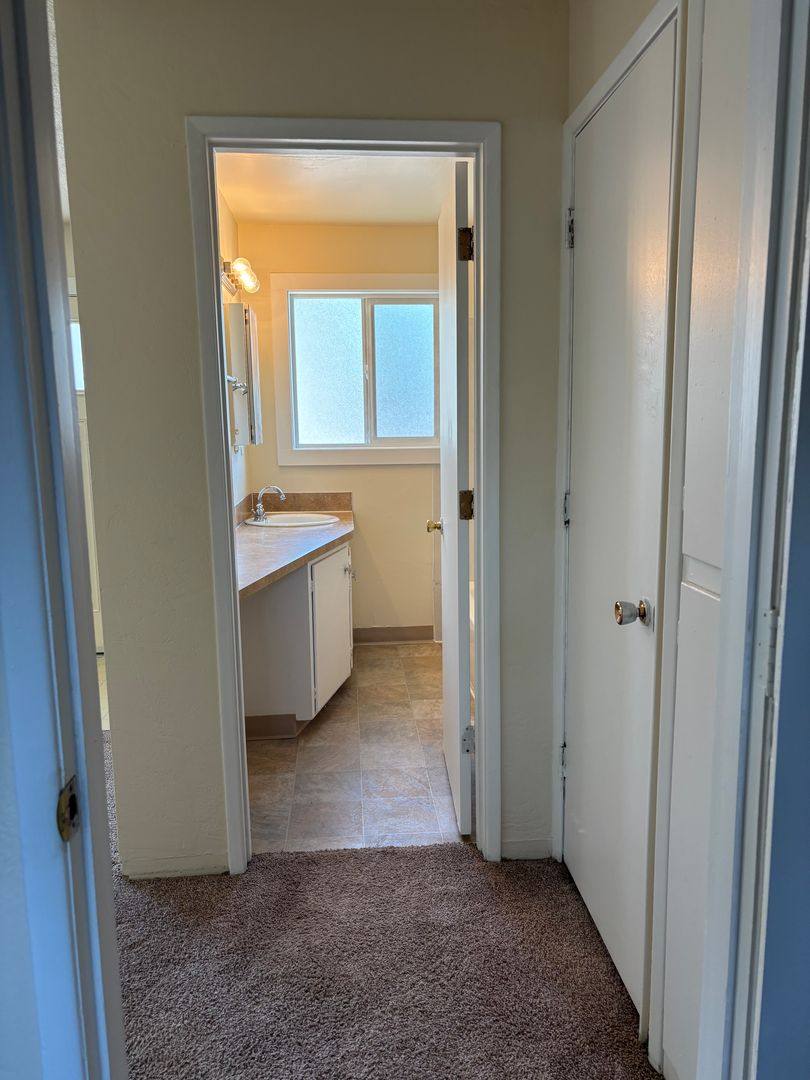 Apartment for rent at 323 E 18th Alley, Eugene, OR 97401
