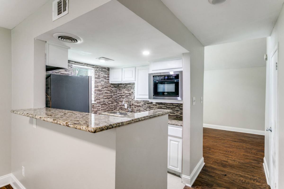 Apartment for rent at 4023 N Hall St, Dallas, TX 75219