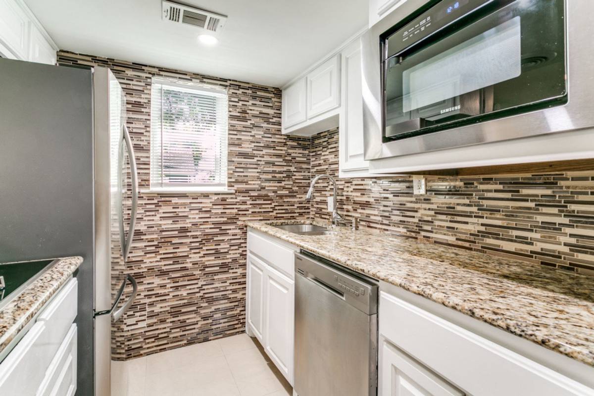 Apartment for rent at 4023 N Hall St, Dallas, TX 75219