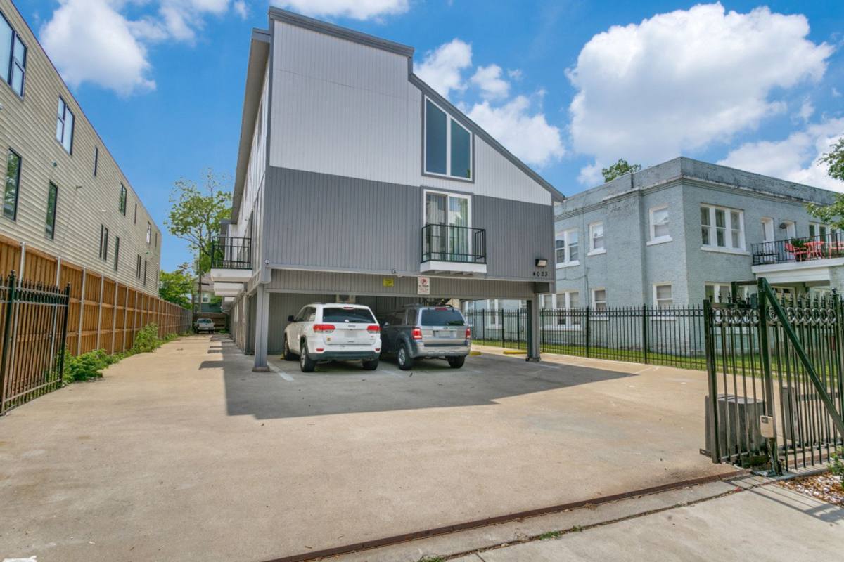 Apartment for rent at 4023 N Hall St, Dallas, TX 75219