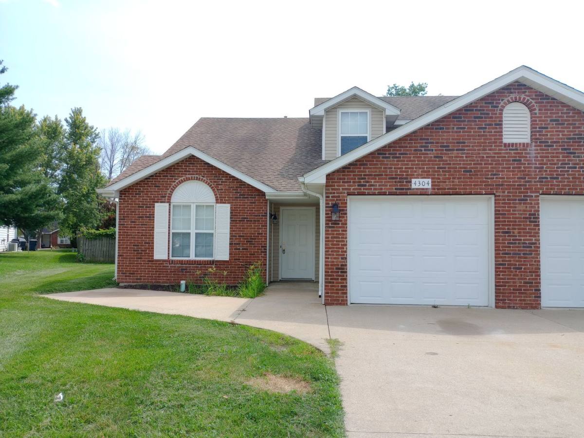 Apartment for rent at 4304 - 4306 Caleb Court, Columbia, MO 65203