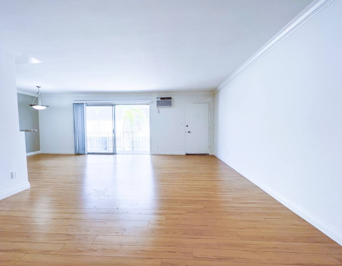 Apartment for rent at 11953 Darlington Ave, Los Angeles, CA 90049
